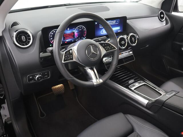 Mercedes-Benz B-KLASSE 200 Luxury Line | Panoramadak | Stoelverwarming | Widescreen | Dodehoekassistent |