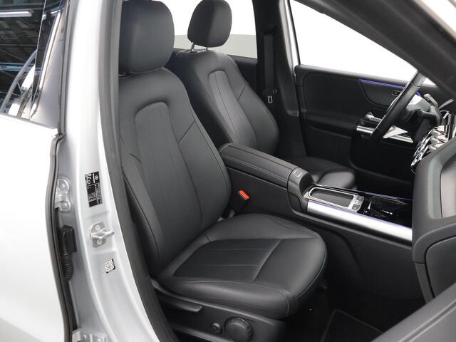 Mercedes-Benz B-KLASSE 250 e Luxury Line | Trekhaak wegklapbaar | Dodehoekassistent | Getint glas |
