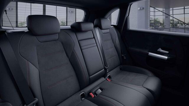 Mercedes-Benz B-KLASSE 220 Launch Edition Premium Plus | AMG | Launch | Panoramadak | Multispaaks lichtmetalen velgen | Memory |