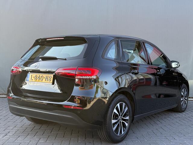 Mercedes-Benz B-KLASSE 200 Business Solution BWJ 2021 STOELVERW. | NAVI | DAB | CAMERA | LED | FLIPPERS | CLIMA |