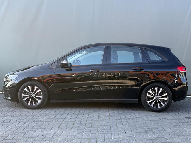 Mercedes-Benz B-KLASSE 200 Business Solution BWJ 2021 STOELVERW. | NAVI | DAB | CAMERA | LED | FLIPPERS | CLIMA |