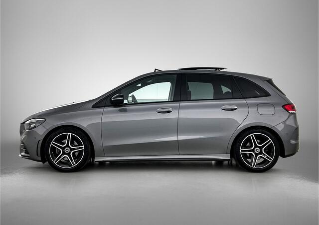 Mercedes-Benz B-KLASSE 200 Business Solution AMG | Panoramadak | Achteruitrijcamera | Nightpakket | Multibeam Koplampen | Inclusief 24 maanden MB Certified garantie voor Europa.