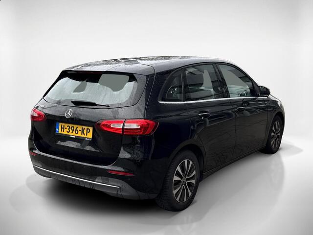 Mercedes-Benz B-KLASSE 200 Business Solution | Navigatie | Achteruitrijcamera | Elektrische kofferklep |