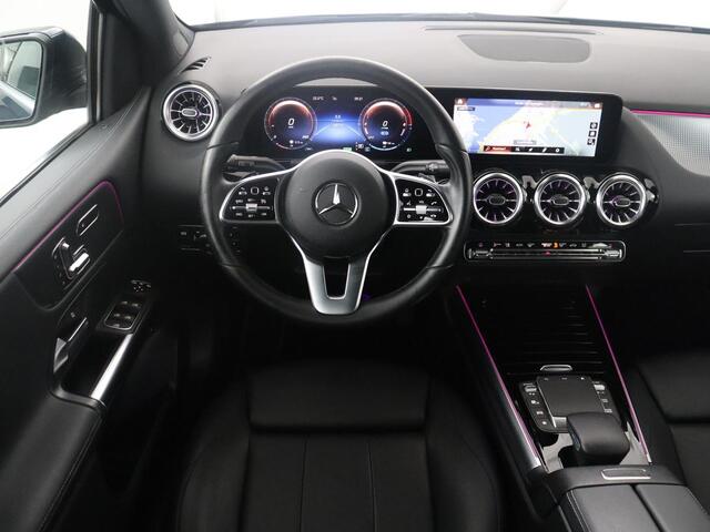Mercedes-Benz B-KLASSE 250 e Business Solution Luxury Limited | SOH 97,5% | Panoramadak | Memory | Leder | Cruise control | Stoelverwarming | Sfeerverlichting | Elektrische achterklep | Camera | Park assist