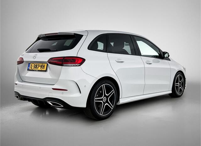 Mercedes-Benz B-KLASSE 180 Business Solution AMG | AMG-line interieur | AMG- Line Exterieur | Achteruitrijcamera | Stoelverwarming | Sfeerverlichting| MULTIBEAM LED | 24 Maanden Mercedes-Benz Certified Garantie.