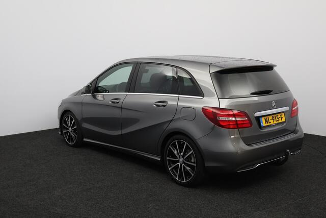 Mercedes-Benz B-KLASSE 180 Business Solution/ Trekhaak/ 18'' LMV/ LED Koplampen/ Camera/ Keyless-GO/ Stoelverw./ Zwarte-Hemel/ Sportstoelen/ Navi/ Bluetooth/ Multi. Sportstuur/ PDC V+A/ Chroom/ Extra getint glas.
