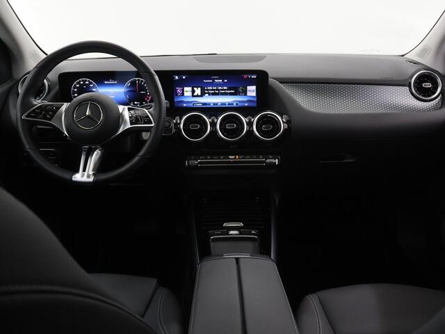 Mercedes-Benz B-KLASSE 250 e Business Solution Luxury Night | Panoramadak | Trekhaak wegklapbaar| Stuurwielverwarming |