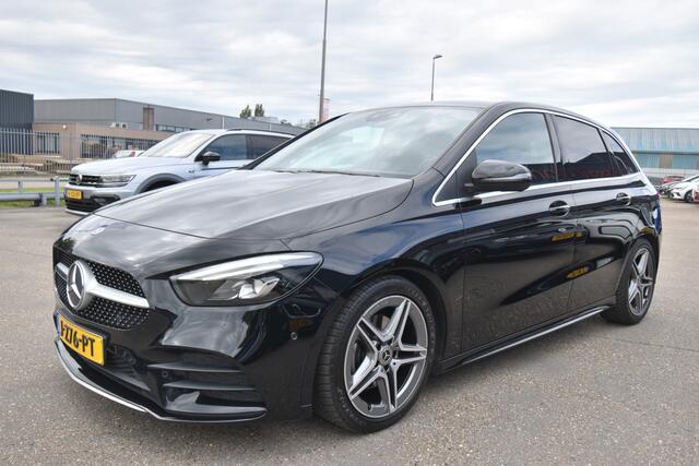 Mercedes-Benz B-KLASSE 180 Business Solution AMG , TREKHAAK , A UITRIJ CAM , LED KOPL , NAVI , V ST VERW ,
