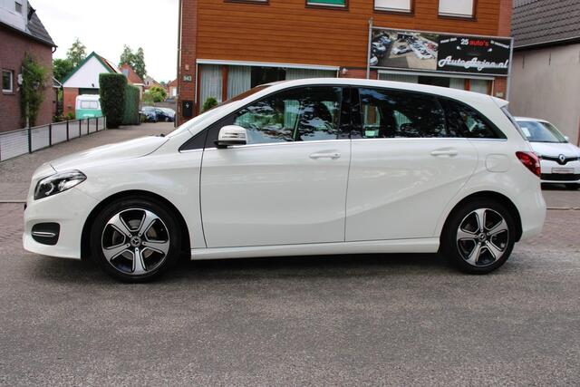 Mercedes-Benz B-KLASSE 180 Blue Efficiency Ambition LED, Navi, Half Leer, Garantie!