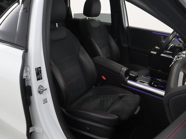 Mercedes-Benz B-KLASSE 220 Launch Edition Premium Plus | AMG | Panoramadak | Multispaaks lichtmetalen velgen | Memory |