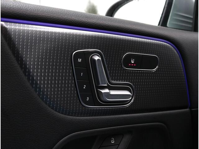 Mercedes-Benz B-KLASSE 180 | Panoramadak | Trekhaak | Sfeerverlichting | Apple Carplay