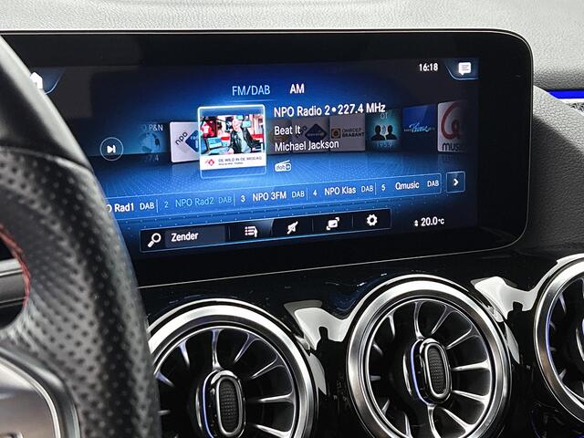 Mercedes-Benz B-KLASSE 250 e AMG Line | Achteruitrijcamera | Trekhaak | Apple Carplay | Dodehoekassistent | Inclusief 24 maanden MB Certified garantie voor Europa.