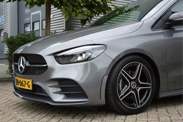 Mercedes-Benz B-KLASSE 180 Business Solution AMG LED | NIGHT PAKKET | PDC | PANORAMADAK | STOELVERW | ENZ