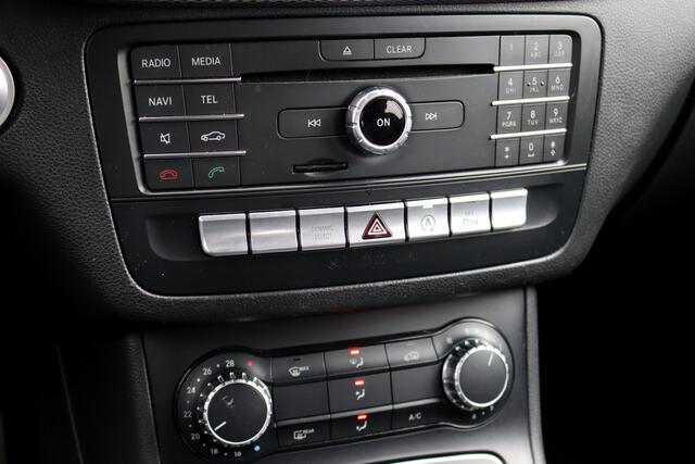 Mercedes-Benz B-KLASSE 180 Automaat | Dealer Onderhouden | Leder | Trekhaak | High Perf. LED | Regensensor | Cruise Control | Privacy Glas | Navigatie |