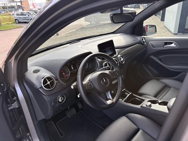 Mercedes-Benz B-KLASSE 200 Prestige | Navi Camera | Cruise | 32.675 km Dealeronderhouden