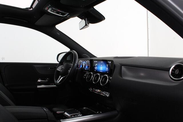 Mercedes-Benz B-KLASSE 180 Business Solution > Pano.schuifdak/PDC/Automaat