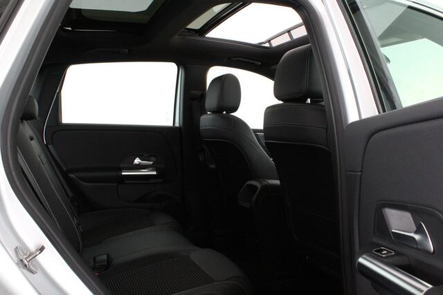 Mercedes-Benz B-KLASSE 180 Business Solution > Pano.schuifdak/PDC/Automaat