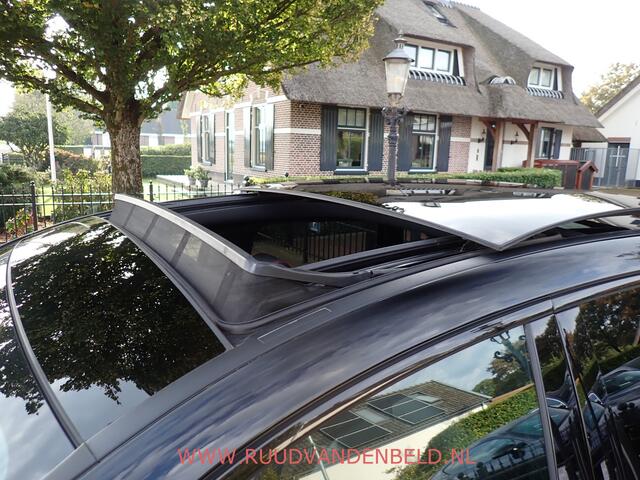 Mercedes-Benz B-KLASSE 180 AMG-LINE / CAMERA / CARPLAY / TREKHAAK / SCHUIF-KANTEL