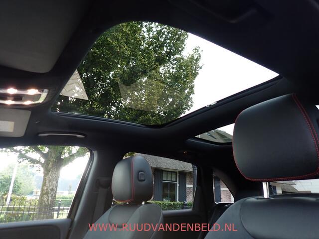 Mercedes-Benz B-KLASSE 180 AMG-LINE / CAMERA / CARPLAY / TREKHAAK / SCHUIF-KANTEL