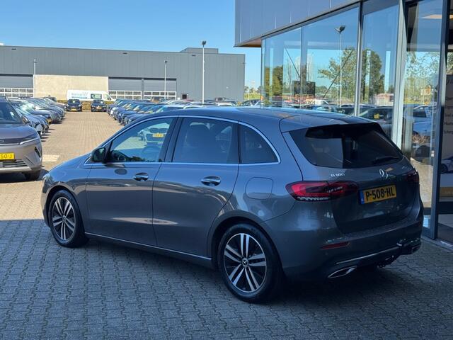 Mercedes-Benz B-KLASSE 180 Luxury Line - leer - adaptive cruise - stoelverwarming