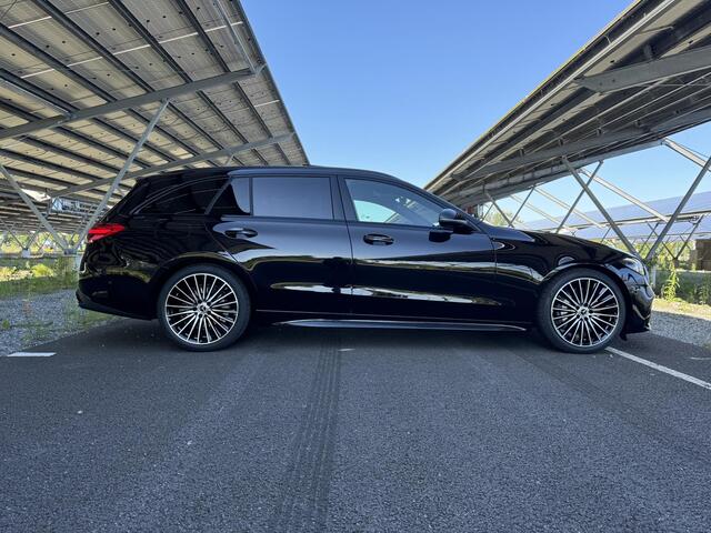 Mercedes-Benz C-KLASSE 180 AMG Line | Panoramadak | Massage stoelen | Stoelverwarming/ventilatie | Sfeerverlichting | Parkeercamera | Parfumering |