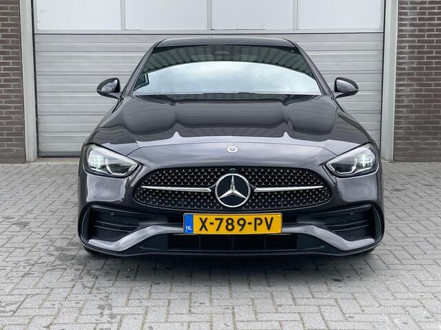 Mercedes-Benz C-KLASSE 180 AMG Line | Night Pakket | Apple CarPlay | Android Auto | Sfeerverlichting | Stoelverwarming | Achteruitrijcamera | Elektrisch Inklapbare Buitenspiegels