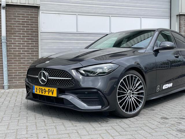 Mercedes-Benz C-KLASSE 180 AMG Line | Night Pakket | Apple CarPlay | Android Auto | Sfeerverlichting | Stoelverwarming | Achteruitrijcamera | Elektrisch Inklapbare Buitenspiegels