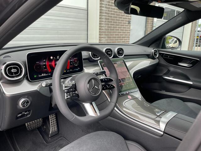 Mercedes-Benz C-KLASSE 180 AMG Line | Night Pakket | Apple CarPlay | Android Auto | Sfeerverlichting | Stoelverwarming | Achteruitrijcamera | Elektrisch Inklapbare Buitenspiegels