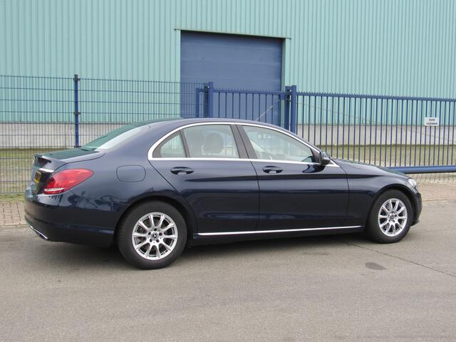 Mercedes-Benz C-KLASSE 180 Business Solution
