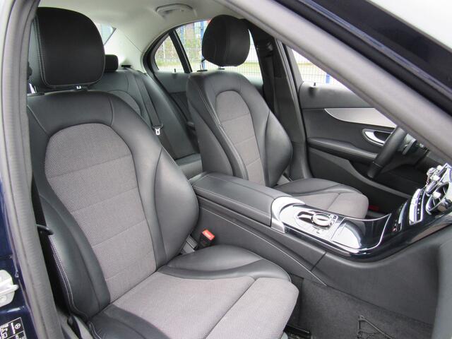 Mercedes-Benz C-KLASSE 180 Business Solution
