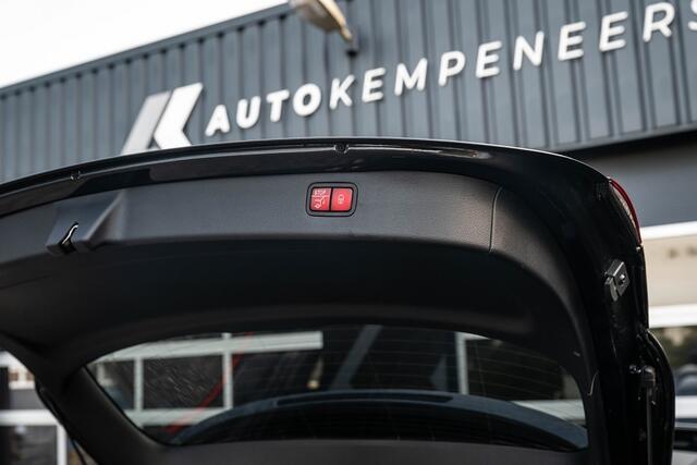 Mercedes-Benz C-KLASSE 180 AMG Line | Panorama | Night Edition | Memory | 360 | Leder | NL-auto |