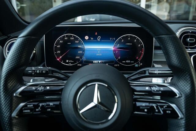 Mercedes-Benz C-KLASSE 180 AMG Line | Panorama | Night Edition | Memory | 360 | Leder | NL-auto |