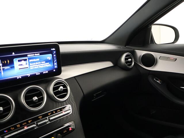 Mercedes-Benz C-KLASSE Estate 300 e Business Solution AMG Nightpakket | Parkeerpakket met 360 gr camera | Comand Navigatie | Digitaal Dash | Sfeerverlichting | DAB | Inclusief 24 maanden MB Certified garantie voor Europa.