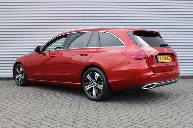 Mercedes-Benz C-KLASSE Estate 180 Business Line | Airco | 17" LM | Nieuwste model Sportstoelen | Wide screen |