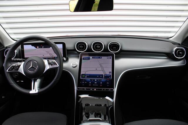 Mercedes-Benz C-KLASSE Estate 180 Business Line | Airco | 17" LM | Nieuwste model Sportstoelen | Wide screen |