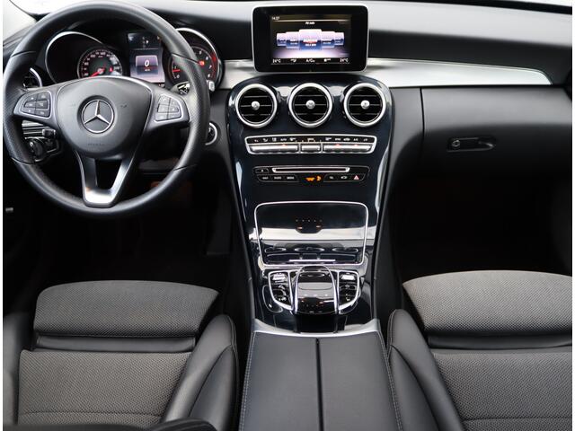 Mercedes-Benz C-KLASSE 180 Premium Plus | LED | Parkeercamera |