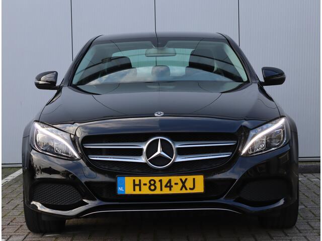 Mercedes-Benz C-KLASSE 180 Premium Plus | LED | Parkeercamera |