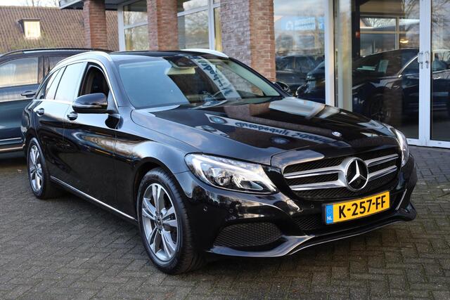 Mercedes-Benz C-KLASSE Estate 180 2xCAMERA TREKHAAK-AFN LUCHTVERING STOELVERWARMING SFEERVERLICHTING ELEK.LAADKLEP 17"LMV FLIPPERS 2xPDC NAVI