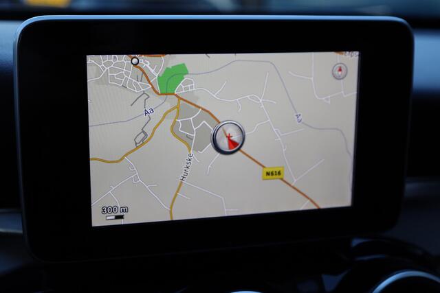 Mercedes-Benz C-KLASSE Estate 180 2xCAMERA TREKHAAK-AFN LUCHTVERING STOELVERWARMING SFEERVERLICHTING ELEK.LAADKLEP 17"LMV FLIPPERS 2xPDC NAVI