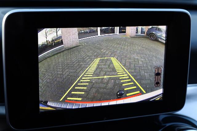 Mercedes-Benz C-KLASSE Estate 180 2xCAMERA TREKHAAK-AFN LUCHTVERING STOELVERWARMING SFEERVERLICHTING ELEK.LAADKLEP 17"LMV FLIPPERS 2xPDC NAVI