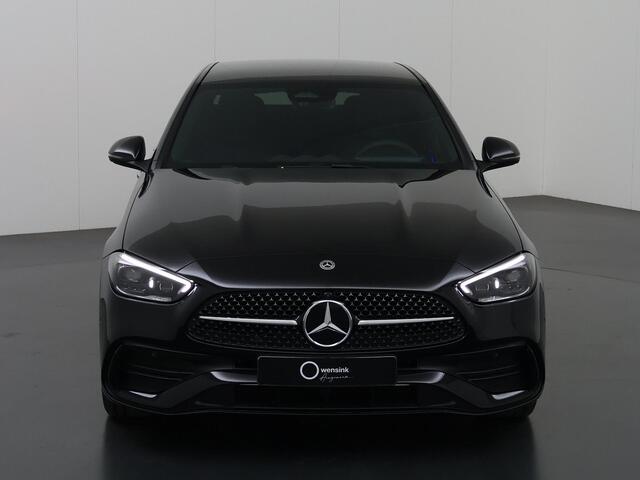 Mercedes-Benz C-KLASSE 300 e Star Edition | AMG Pakket | Elektrische Trekhaak | Elektrische Stoel met Memory | Nightpakket | 360 Camera | Digital Light | Sfeerverlichting |