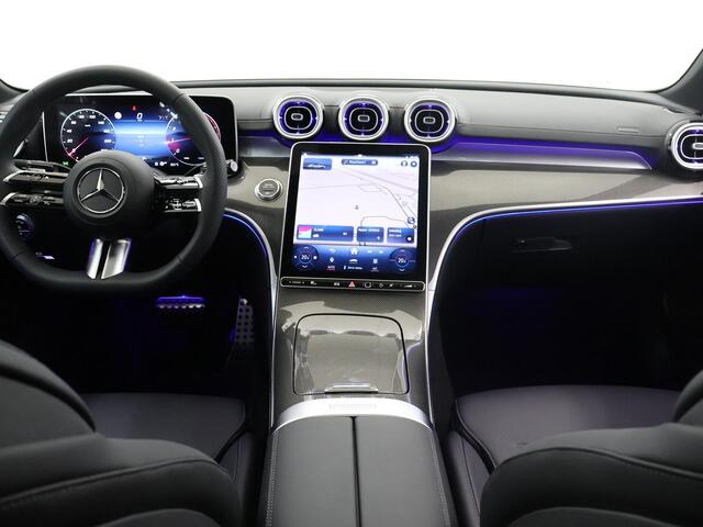 Mercedes-Benz C-KLASSE 180 Star Edition | AMG Pakket | Panoramadak | Elektrische Stoelen met Memory | Sfeerverlichting | 360 Camera | Dodehoek Detectie |