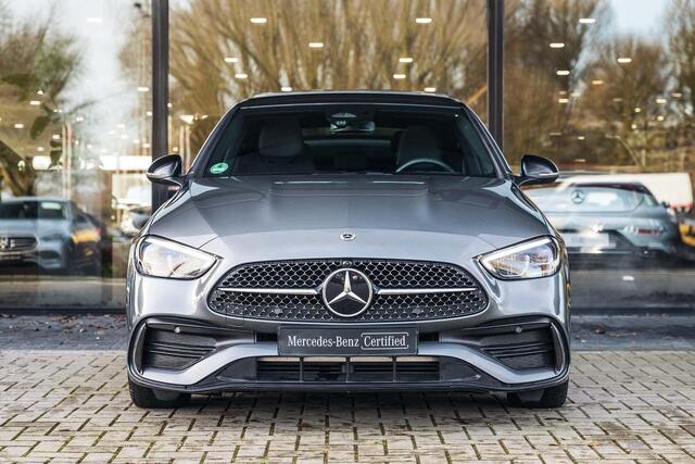 Mercedes-Benz C-KLASSE 180 AMG Line | Panorama-schuifdak | Stoelverwarming | Sfeerverlichting | Achteruitrijcamera