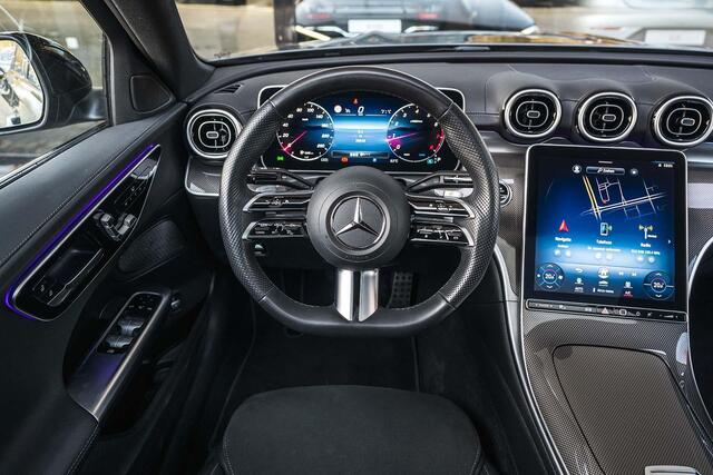 Mercedes-Benz C-KLASSE 180 AMG Line | Panorama-schuifdak | Stoelverwarming | Sfeerverlichting | Achteruitrijcamera