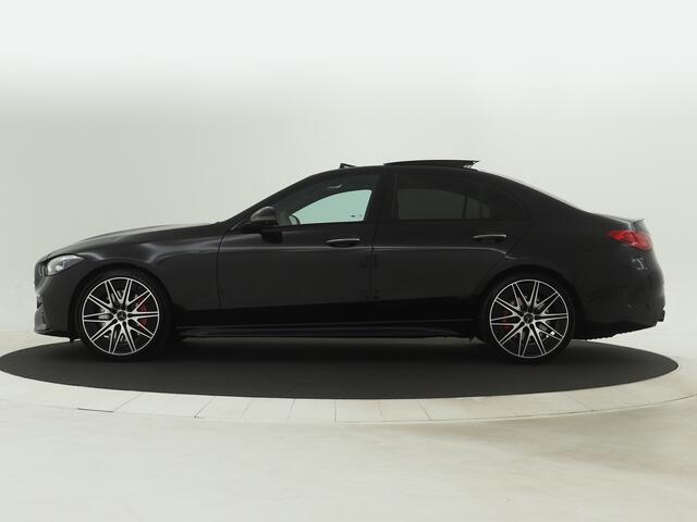 Mercedes-Benz C-KLASSE Mercedes AMG 43 4MATIC AMG Performance-stoelenpakket High-End | Veiligheidsgordels rood | AMG Nightpakket | Burmester® 3D surround sound system | Parkeerpakket met 360°-camera | Digital light |