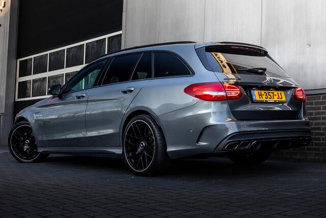 Mercedes-Benz C-KLASSE Estate C63 AMG 476 pk AMG-Pakket / Facelift-Model/ Pano-Dak/ Burmester/ Sport-Stoelen/ Stoel.Verw/ Camera/ LED-Xenon/ 19'' lmv