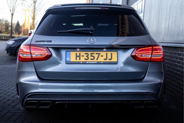 Mercedes-Benz C-KLASSE Estate C63 AMG 476 pk AMG-Pakket / Facelift-Model/ Pano-Dak/ Burmester/ Sport-Stoelen/ Stoel.Verw/ Camera/ LED-Xenon/ 19'' lmv