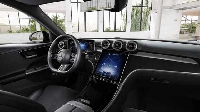 Mercedes-Benz C-KLASSE 300 e AMG Line | Panoramadak | Trekhaak | Keyless | Sfeerverlichting | Stoelverwarming |