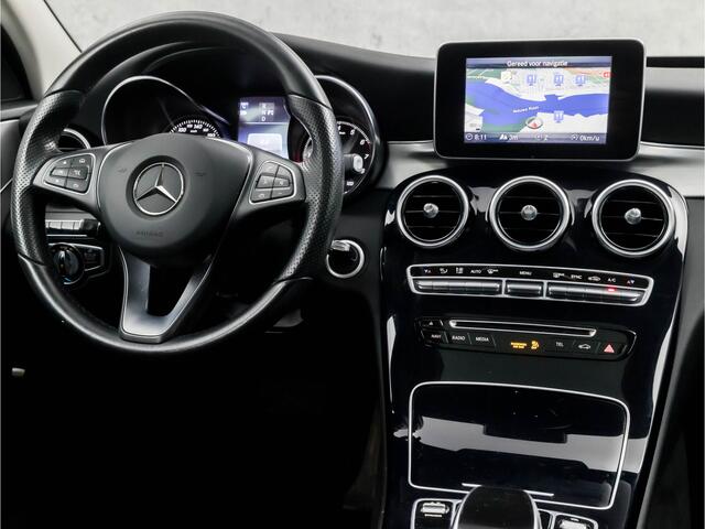 Mercedes-Benz C-KLASSE Estate 180 AMG Edition 1 Sport 157Pk Automaat (PANORAMADAK, NAVIGATIE, STOELVERWARMING, GETINT GLAS, LEDER, SPORTSTOELEN, ELEK ACHTERKLEP, CRUISE CONTROL, NIEUWSTAAT)
