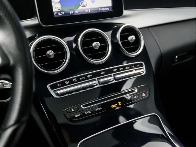 Mercedes-Benz C-KLASSE Estate 180 AMG Edition 1 Sport 157Pk Automaat (PANORAMADAK, NAVIGATIE, STOELVERWARMING, GETINT GLAS, LEDER, SPORTSTOELEN, ELEK ACHTERKLEP, CRUISE CONTROL, NIEUWSTAAT)